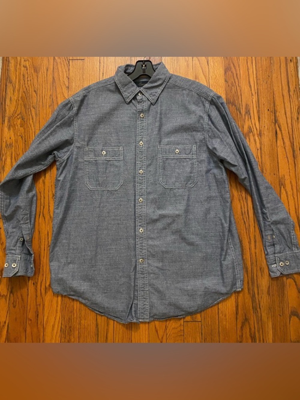 Roundtree & Yorke Casuals 100% Cotton Chambray Shirt - Men’s Size Medium